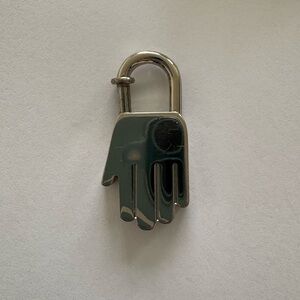 Hermes Annee de la Main 2002 Silver Metal Charm